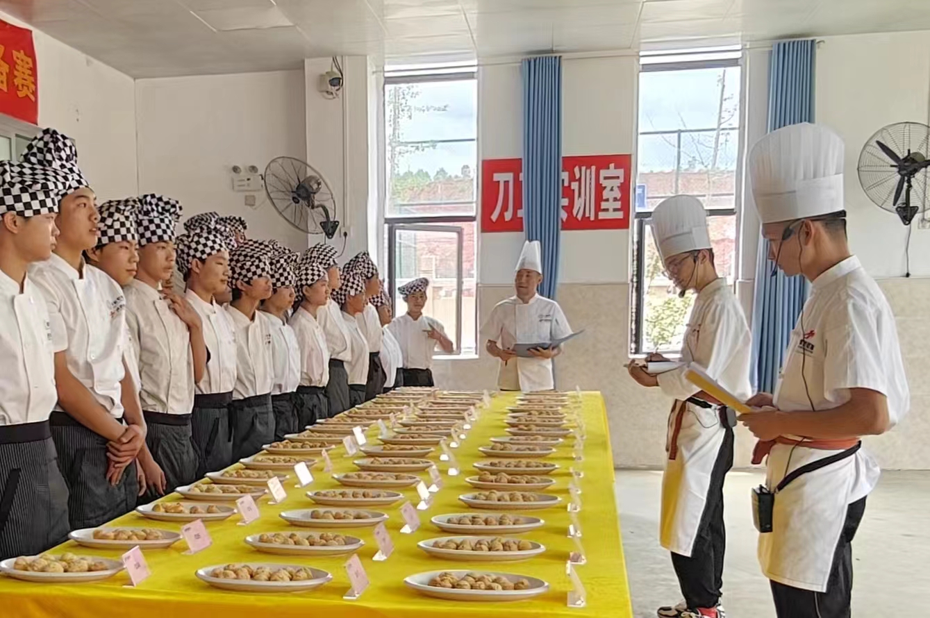 烹饪实训照片 (2) 烹饪实训照片 (2)